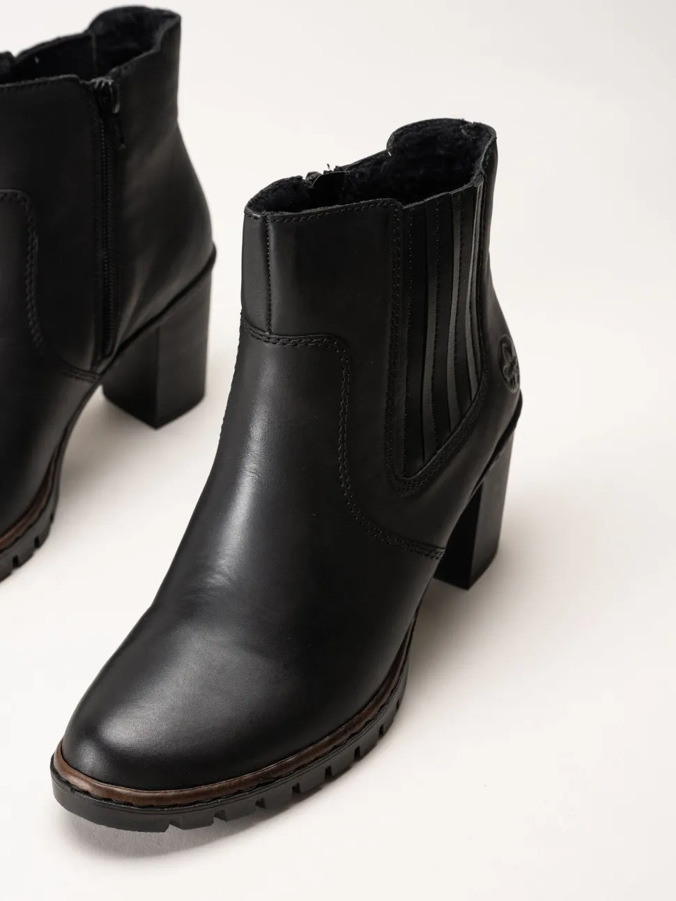 Rieker - Svarta boots i skinn