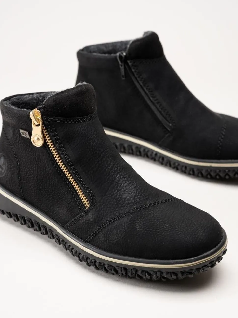 Rieker - Svarta boots med Rieker-Tex