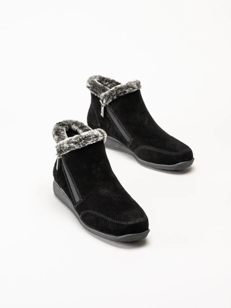 Rieker - Svarta fodrade boots i mocka
