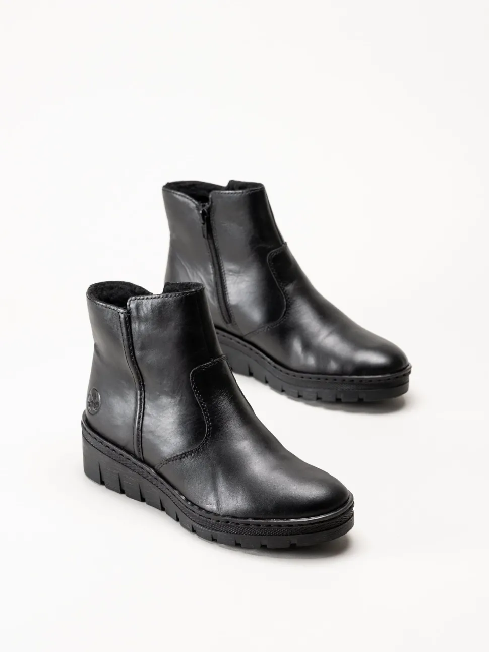 Rieker - Svarta fodrade kilklackade boots