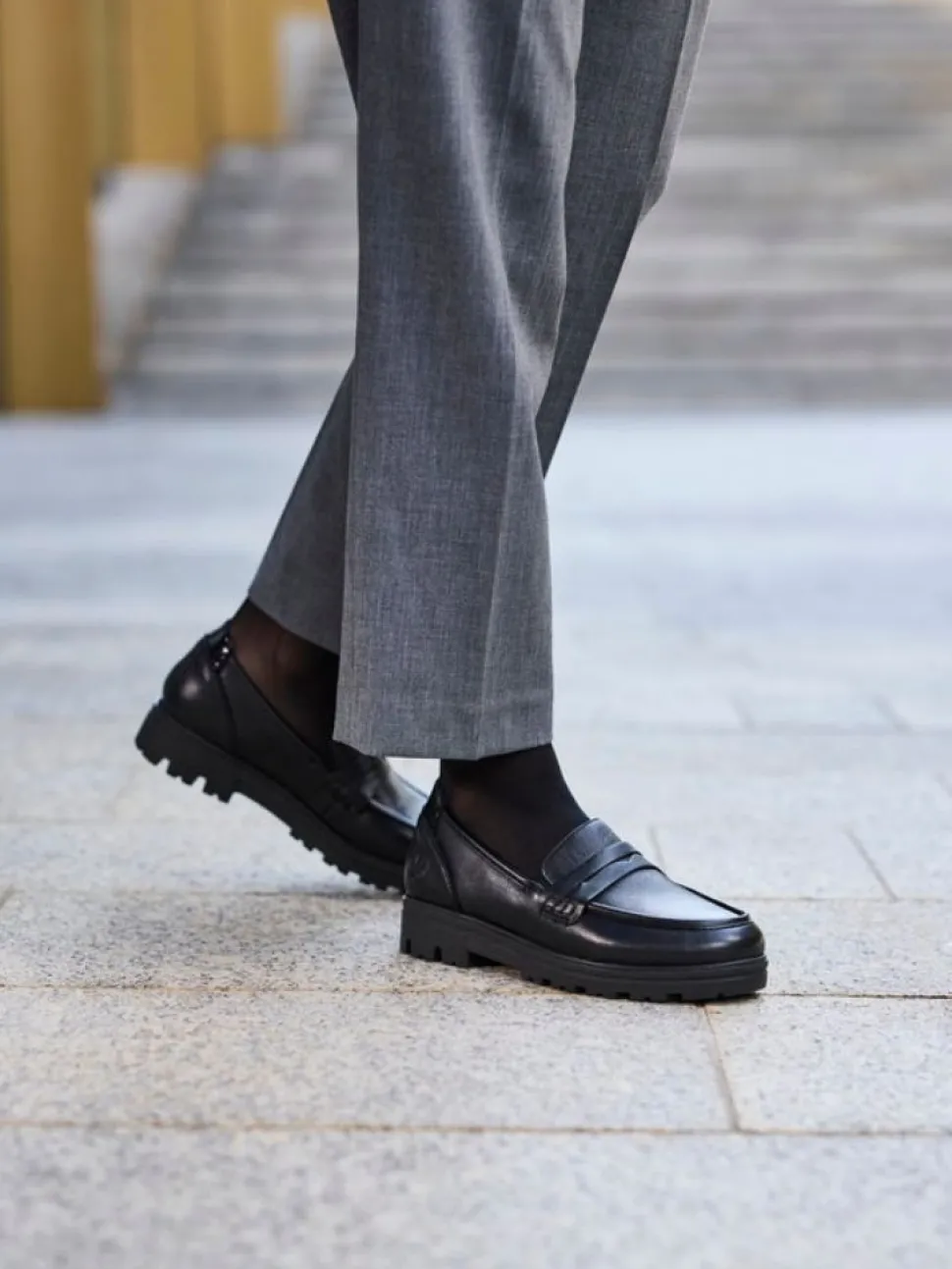 Rieker - Svarta loafers i skinn
