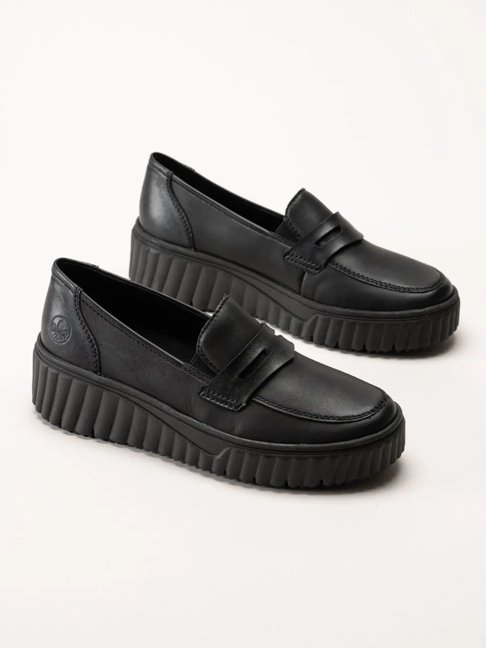 Rieker - Svarta loafers i skinn