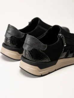 Rieker - Svarta promenadsneakers i nubuck och skinn