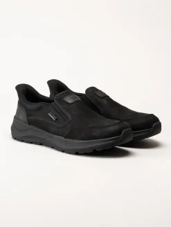 Rieker - Svarta slip on promenadskor i oljad nubuck