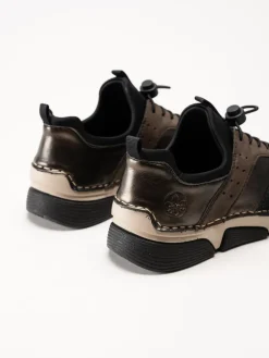 Rieker - Svarta slip on promenadskor