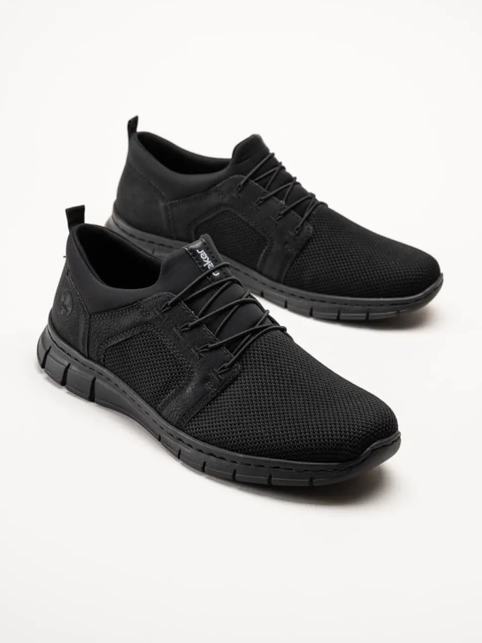 Rieker - Svarta slip on sneakers