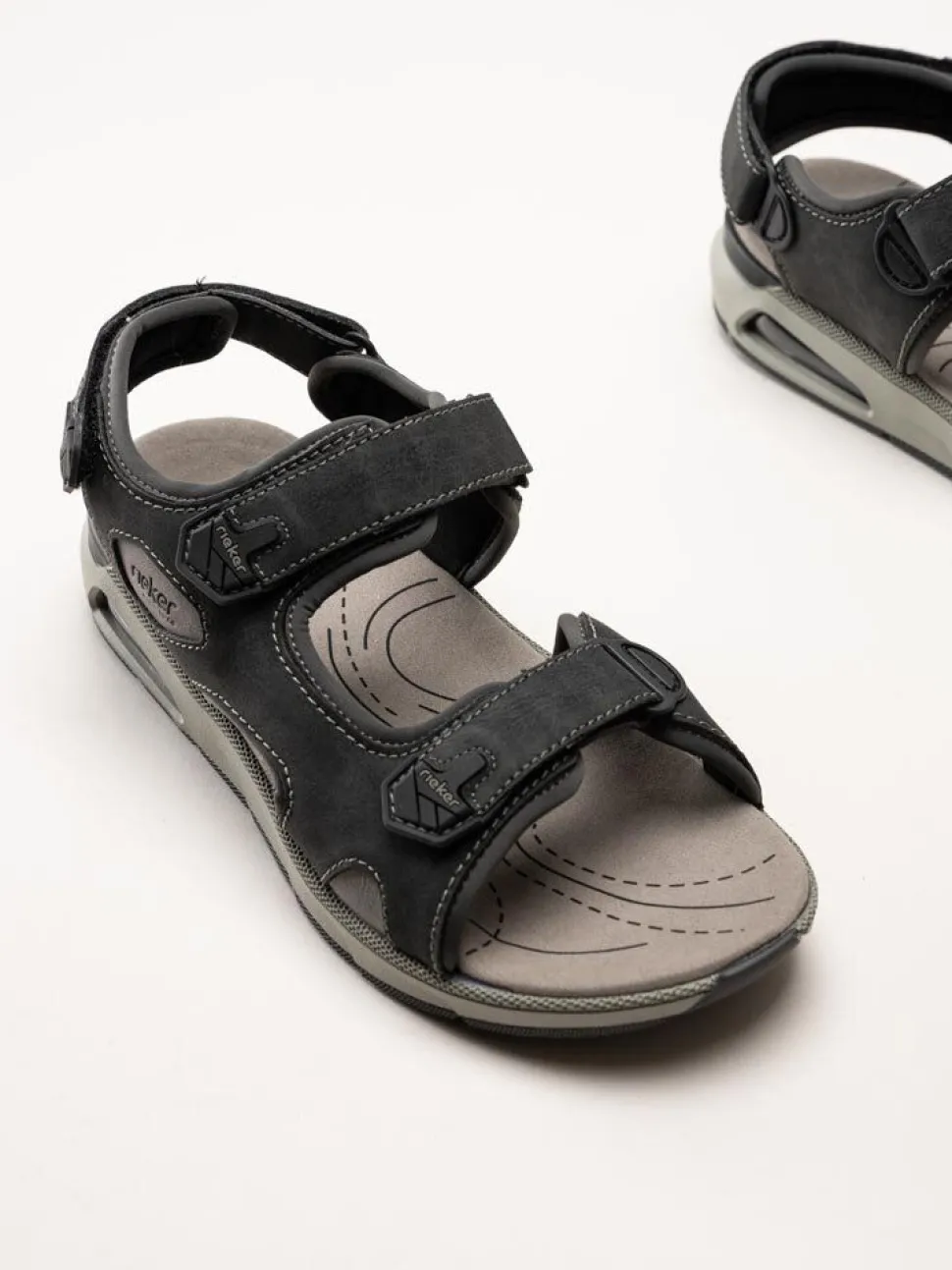 Rieker - Svarta sportiga sandaler