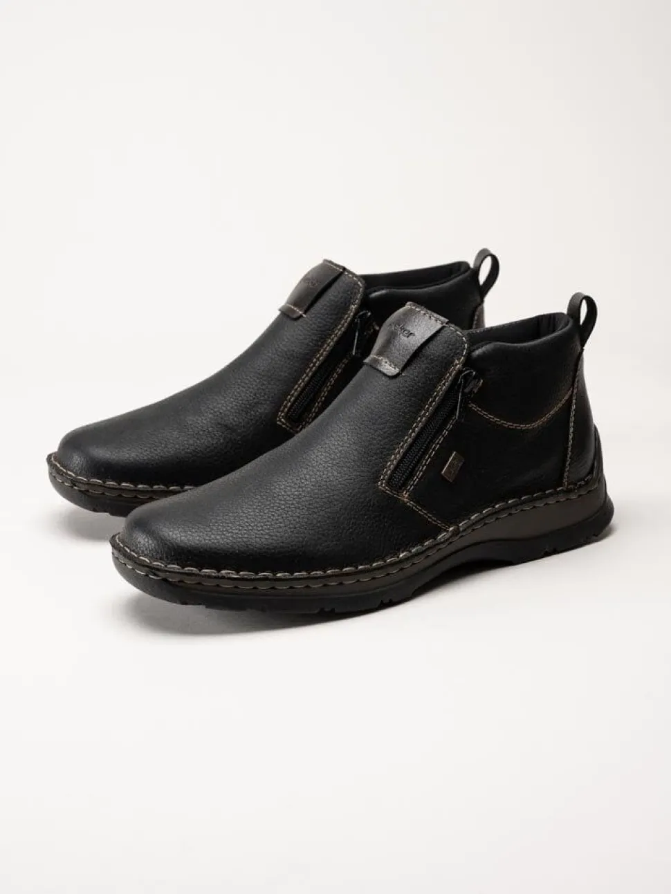 Rieker - Svarta ullfodrade boots i skinn
