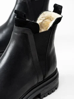 Rosa Negra - Svarta fodrade chelsea boots i skinn