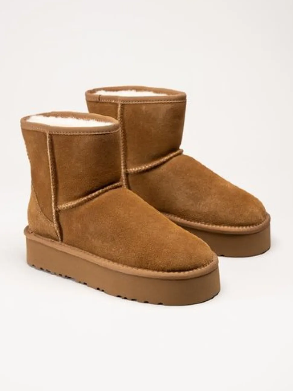 Rugged Gear - Bondi Mini LUXE - Ljusbruna fårskinnsfodrade boots i mocka