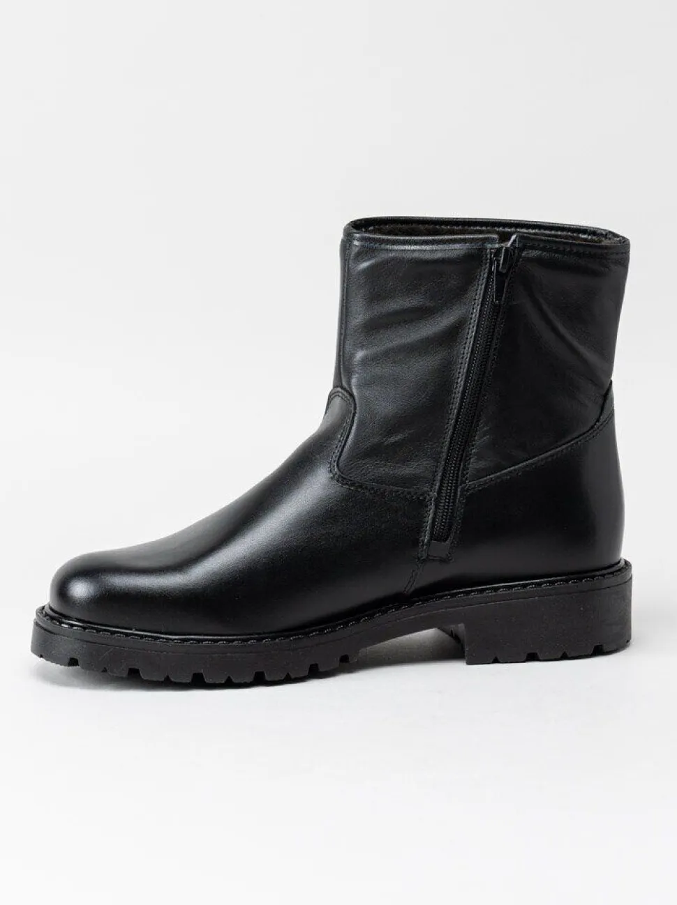 Sata - Svarta fårskinnsfodrade boots i skinn