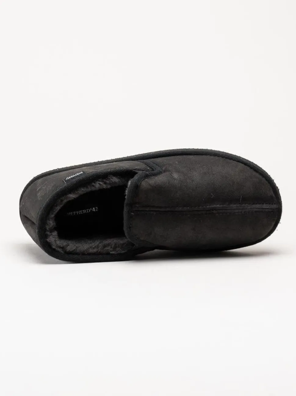 Shepherd - Bosse - Svarta slip on fårskinnstofflor