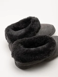 Shepherd - Emmy - Mörkgrå slip on fårskinnstofflor