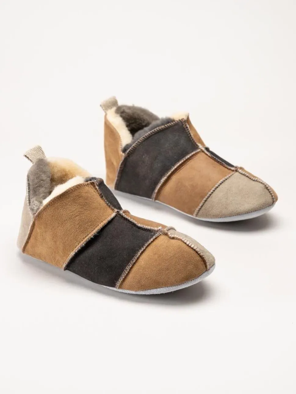 Shepherd - Nora - Multifärgade slip on fårskinnstofflor
