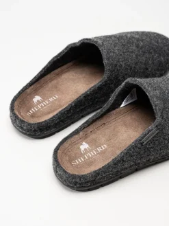 Shepherd - Samuel - Svarta slip in tofflor i ullblandning