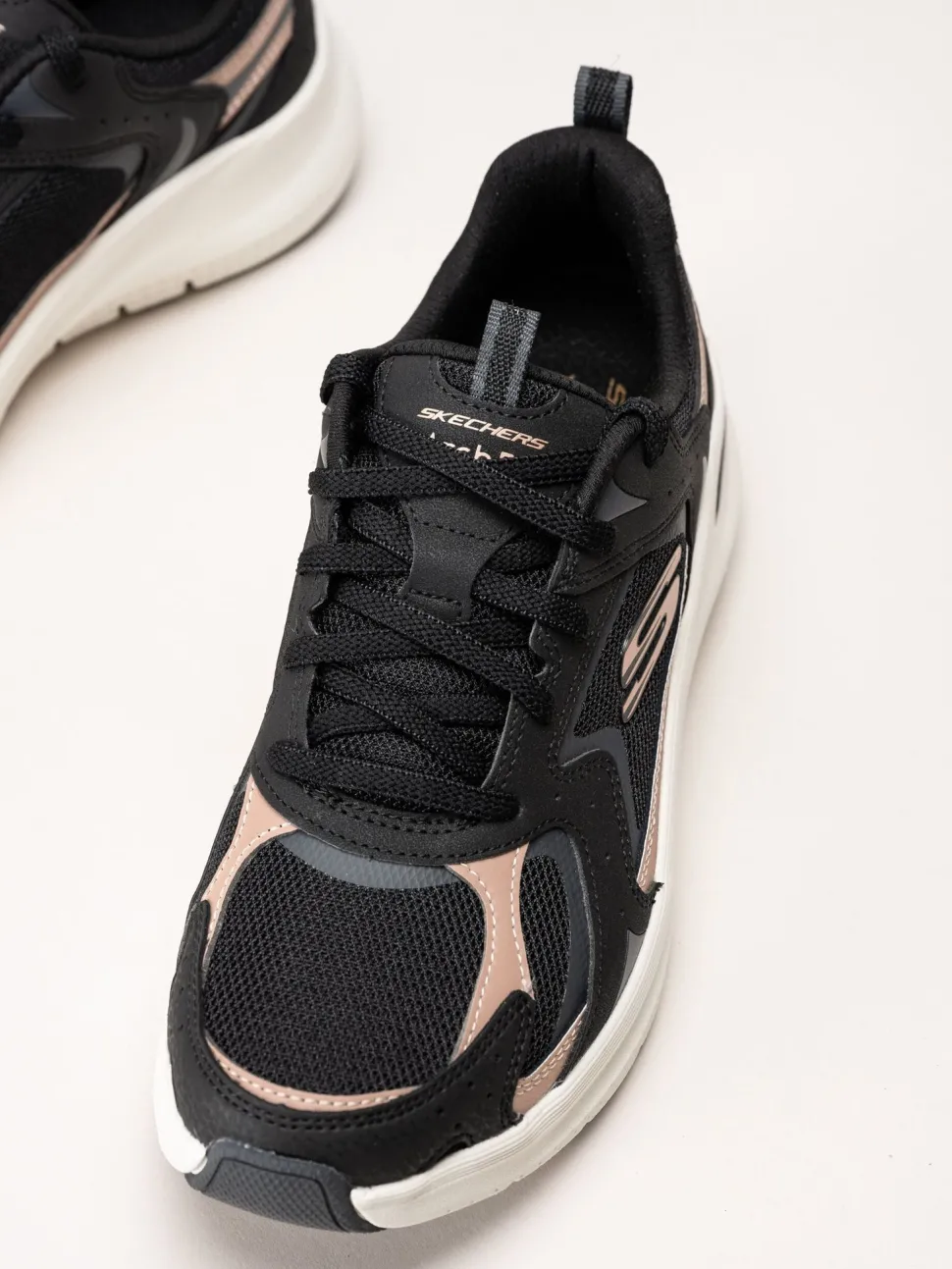 Skechers - Arch Fit 2.0 - Vintage Lux - Svarta sportiga sneakers