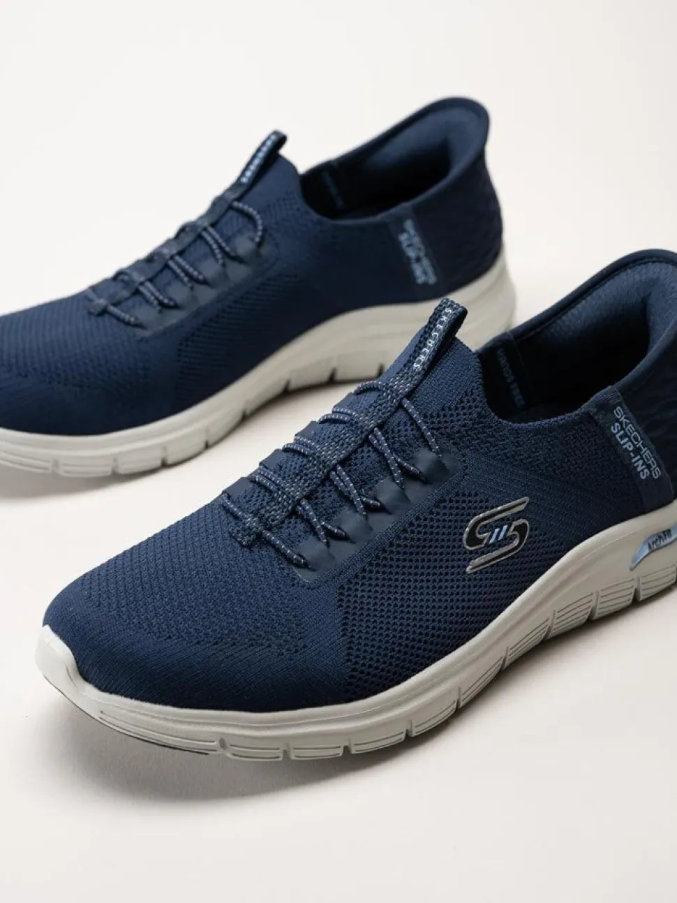 Skechers - Arch Fit Vista - Marinblå slip-ins sneakers