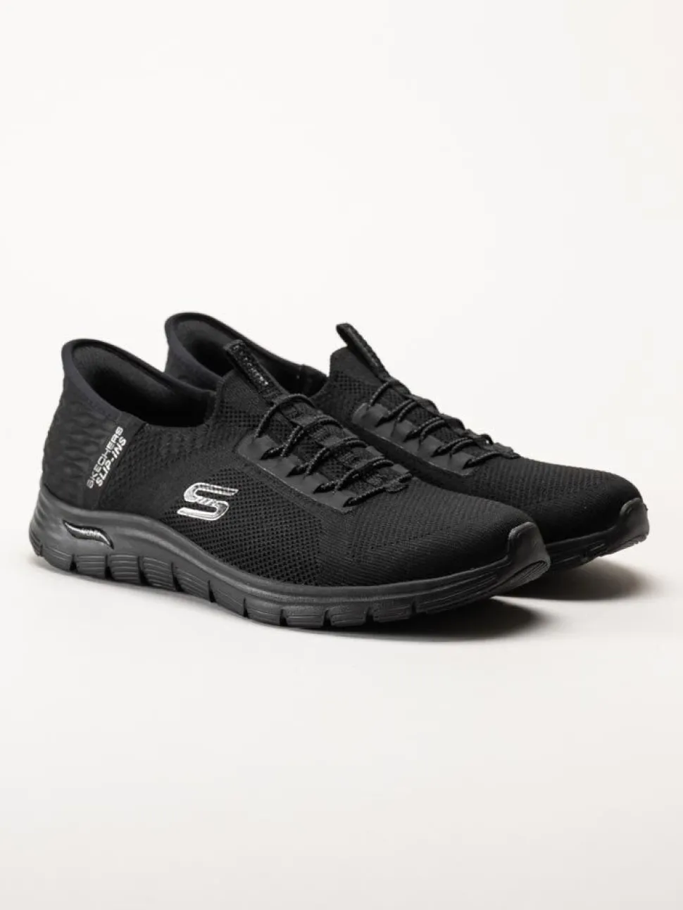 Skechers - Arch Fit Vista - Svarta slip-ins sneakers