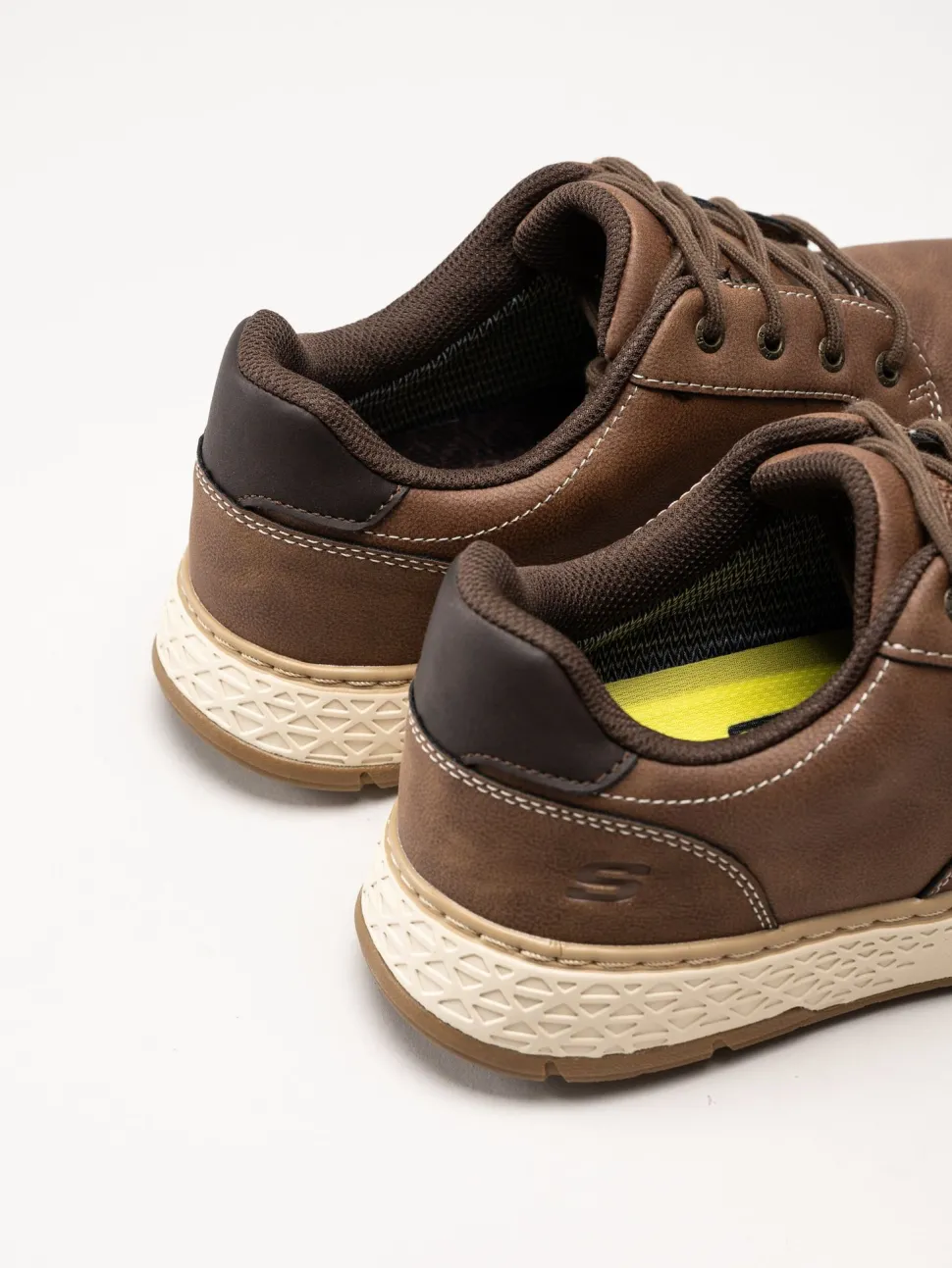 Skechers - Garlan - Pryor - Bruna vattentäta promenadskor