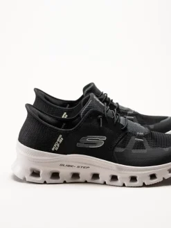 Skechers - Glide Step Pro - Svarta slip-ins sneakers i textil