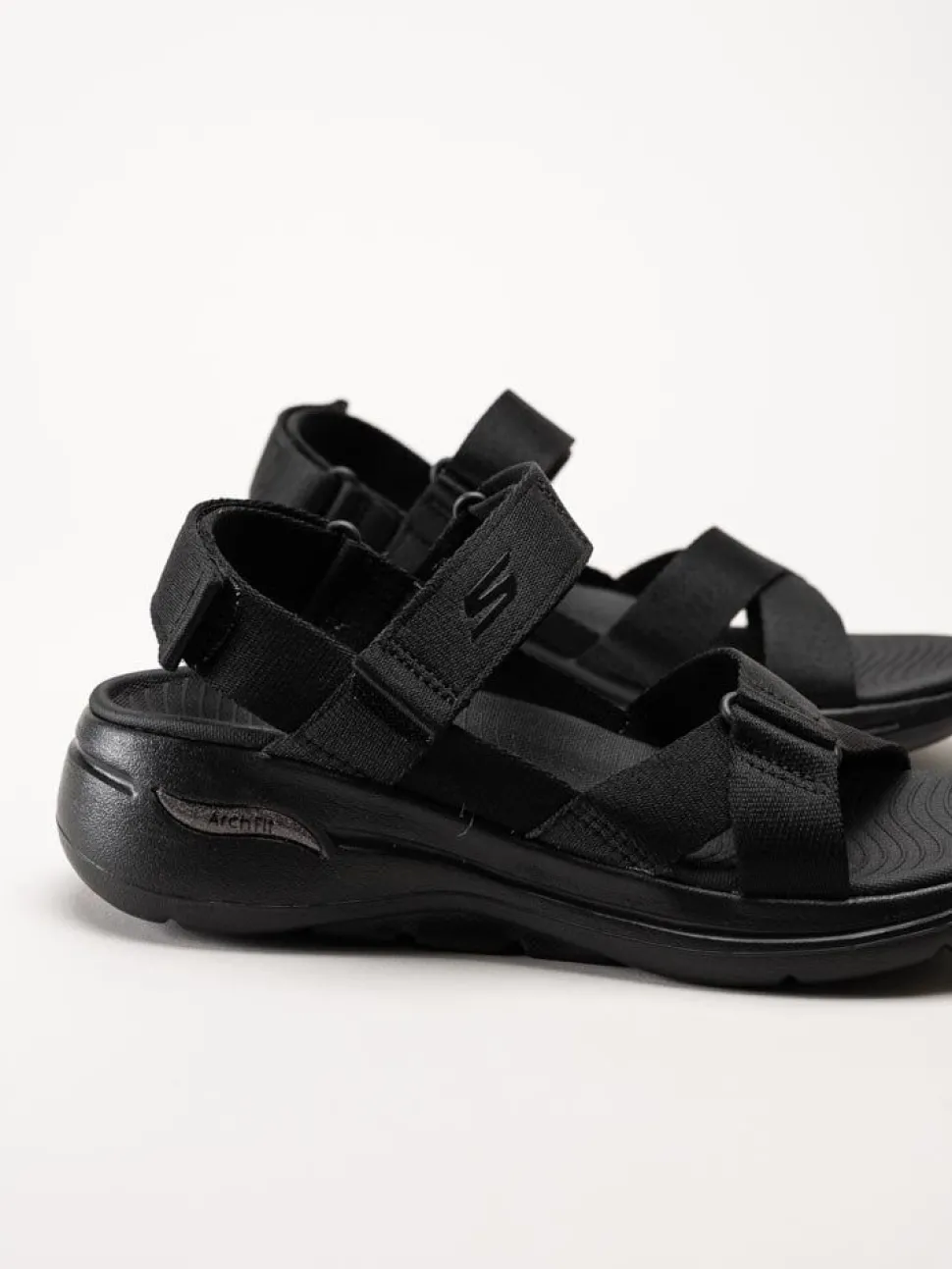 Skechers - Go Walk Arch Fit - Svarta remsandaler i textil
