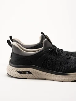 Skechers - Relaxed fit - Svarta slip-ins sneakers i mesh