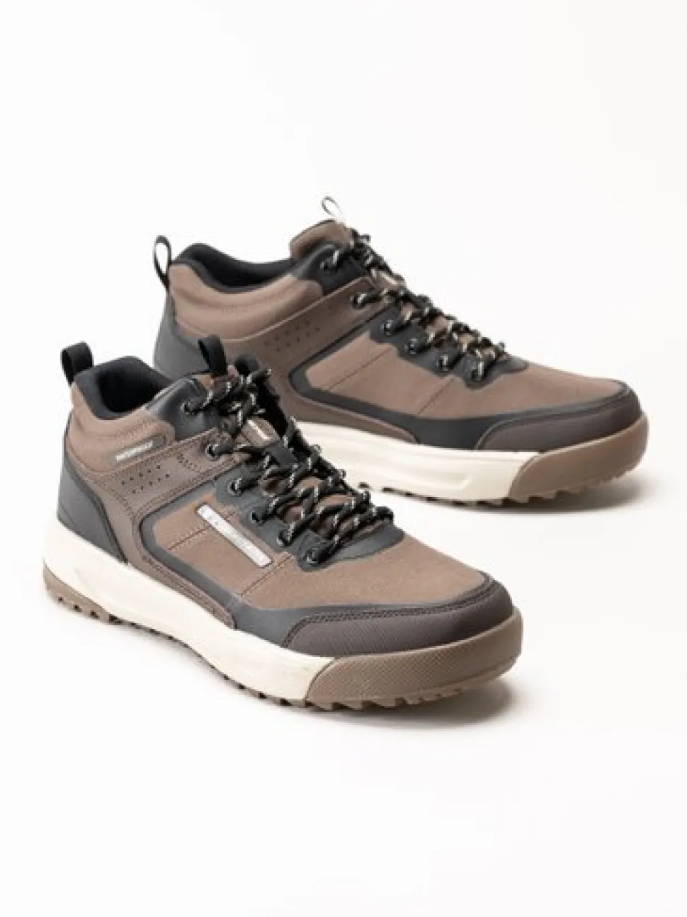 Skechers - Slip-Ins Conner - Rayne - Svarta slip-Ins promenadskor i oljad nubuck