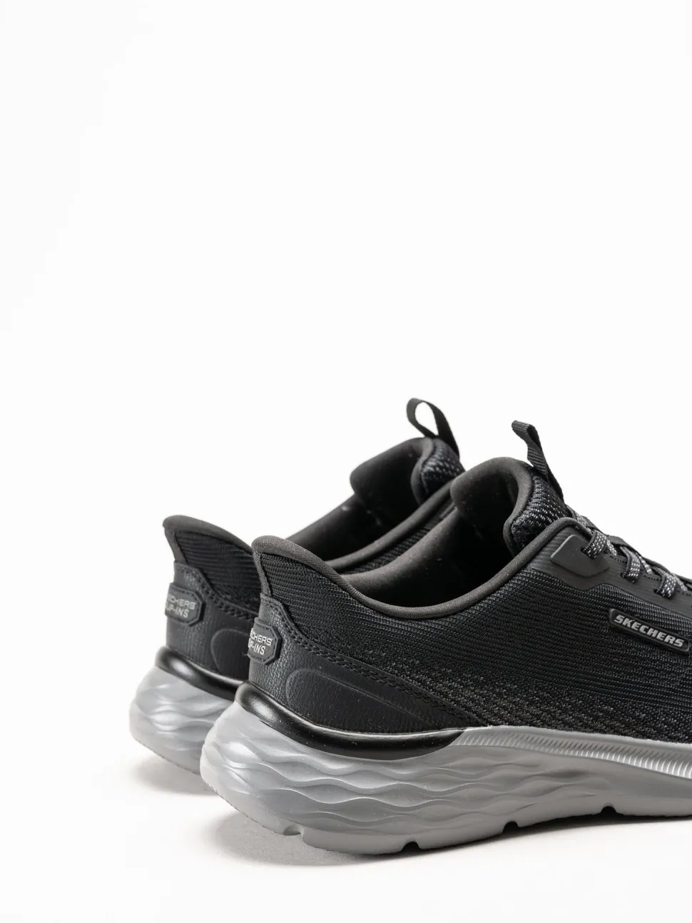 Skechers - Slip-Ins Garner - Svarta slip-ins sneakers i mesh