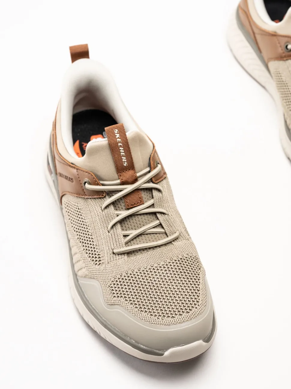 Skechers - Slip-Ins Relaxed Fit - Beige slip-ins sneakers i mesh