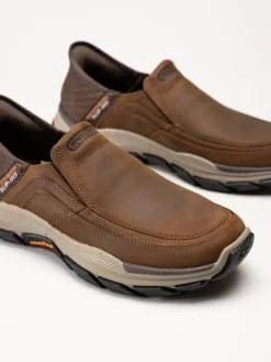 Skechers - Slip-Ins Respected - Elgin - Bruna slip-Ins promenadskor i oljad nubuck