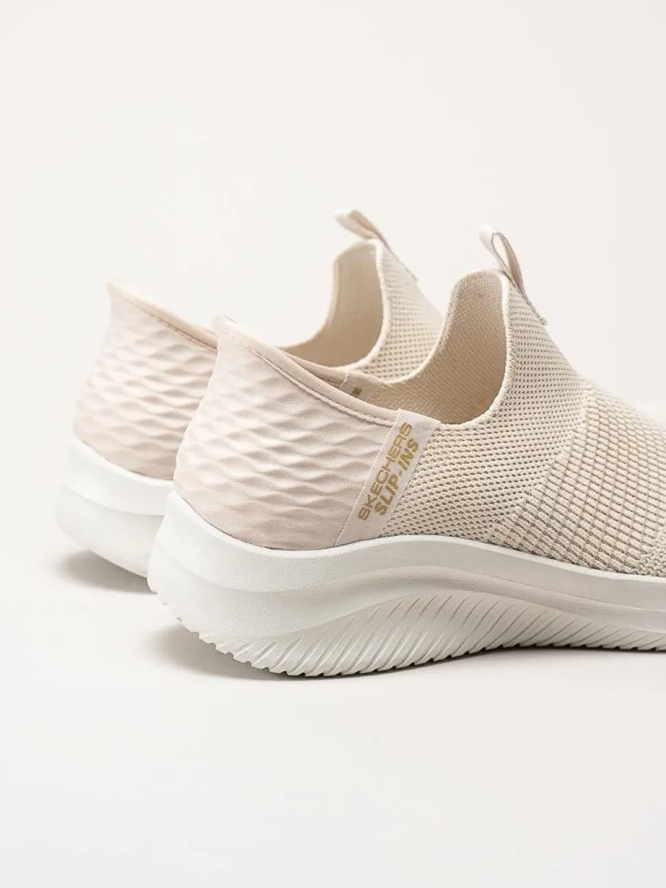 Skechers - Ultra Flex 3.0 Cozy Streak - Beige slip-ins sneakers i textil