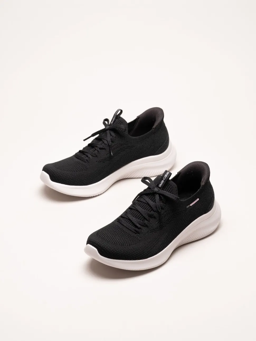 Skechers - Ultra Flex 4.0 - Svarta slip ins sneakers