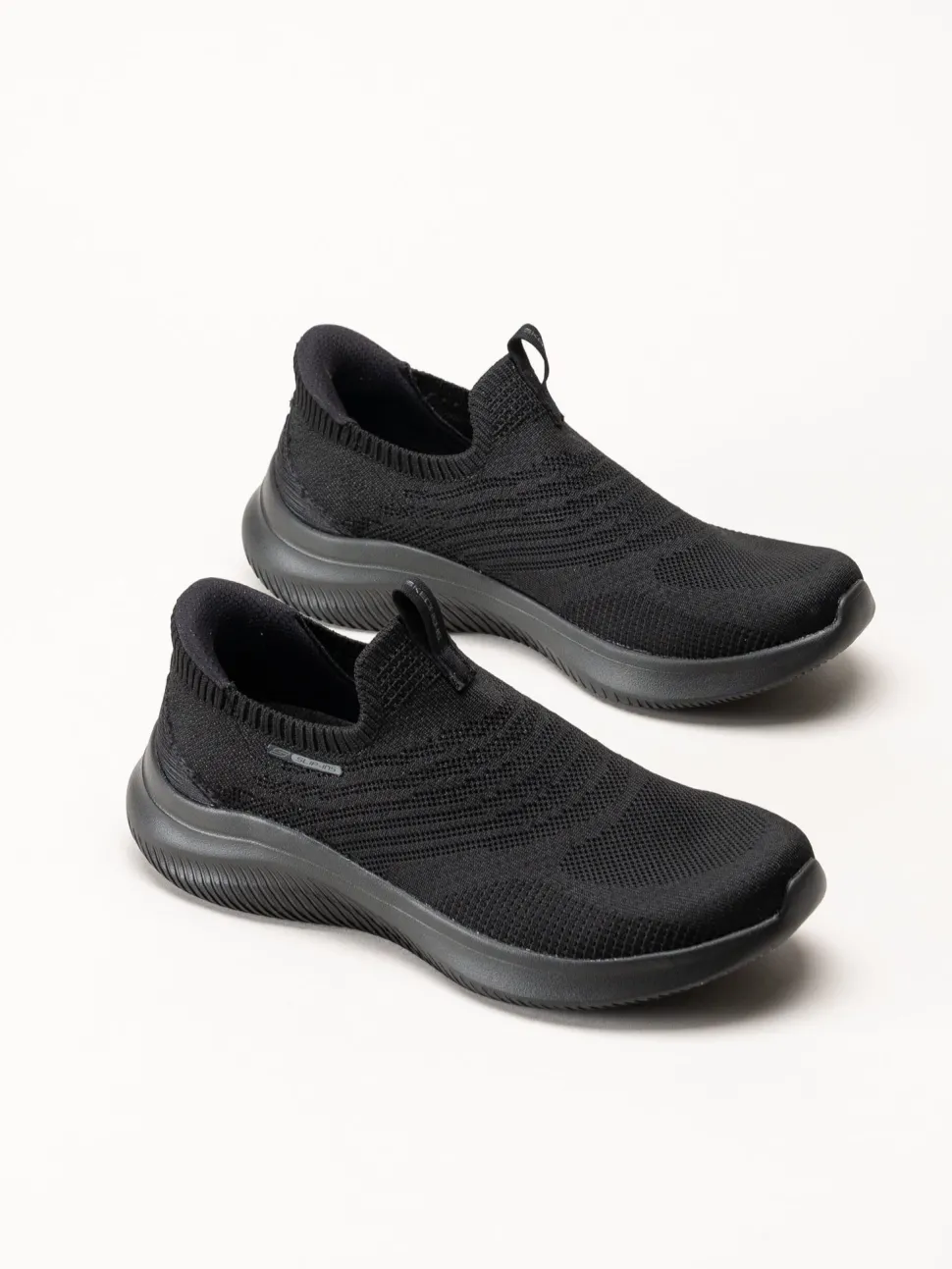 Skechers - Ultra Flex 4.0 - Svarta slip-ins sneakers