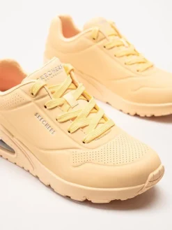 Skechers - Uno - Stand On Air - Gula sneakers i skinnimitation