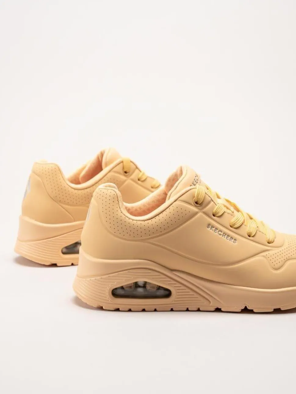 Skechers - Uno - Stand On Air - Gula sneakers i skinnimitation