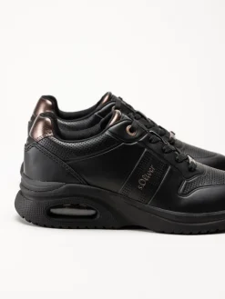 S.Oliver - Svarta sneakers i skinnimitation