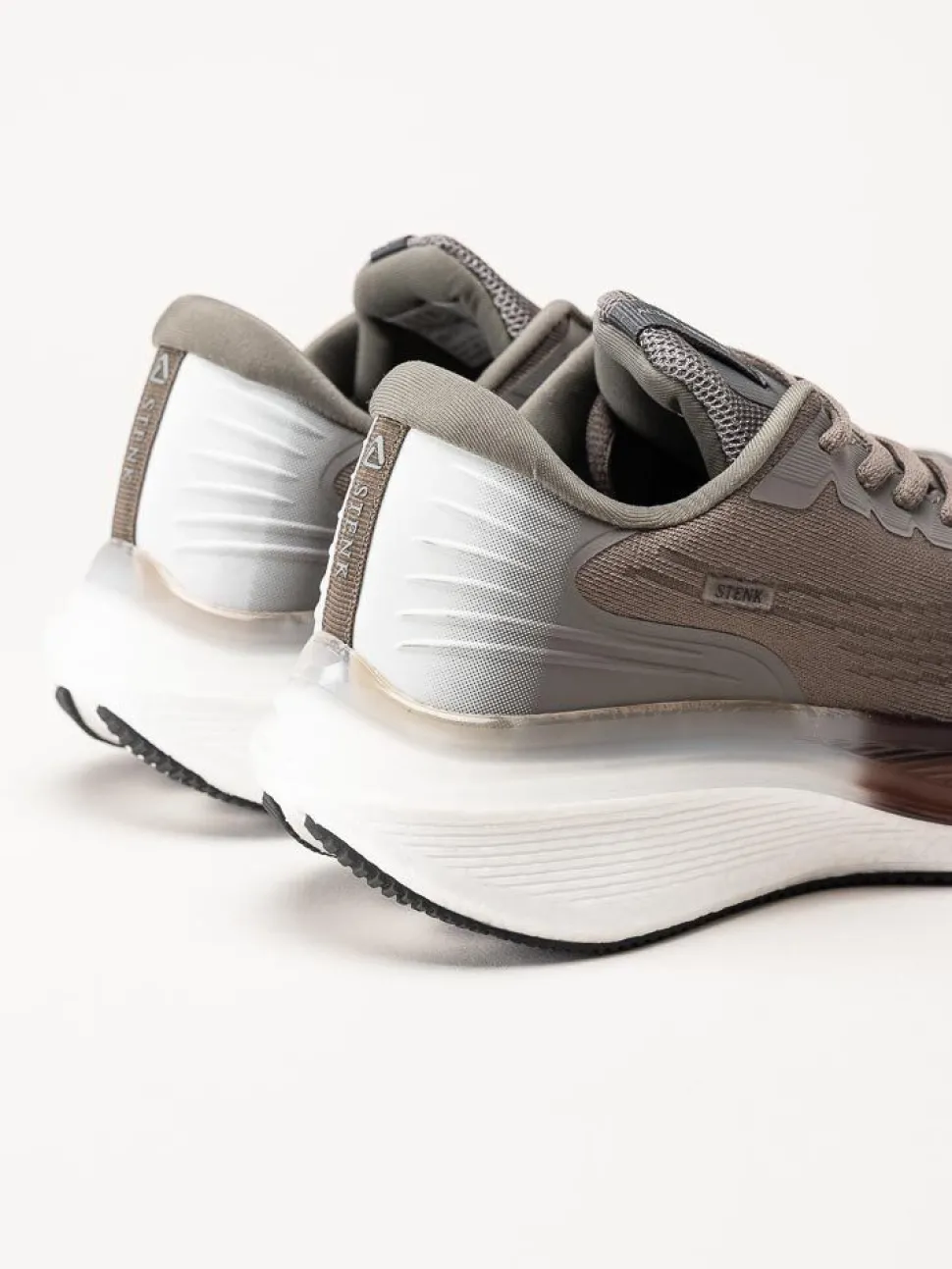 STENK - Alsen - Taupe sportiga sneakers