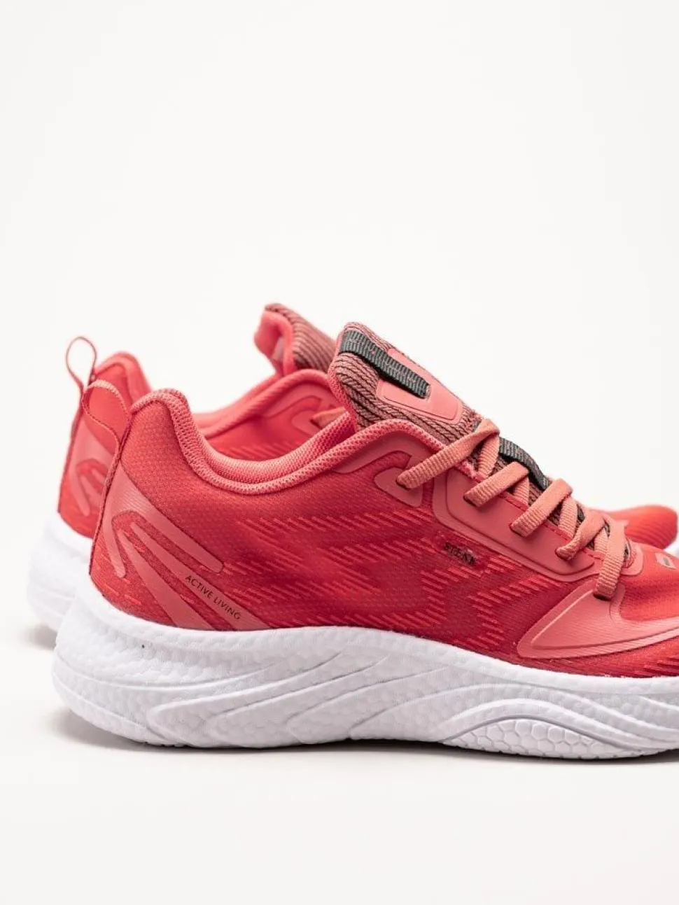 STENK - Fors - Röda sportiga sneakers i textil