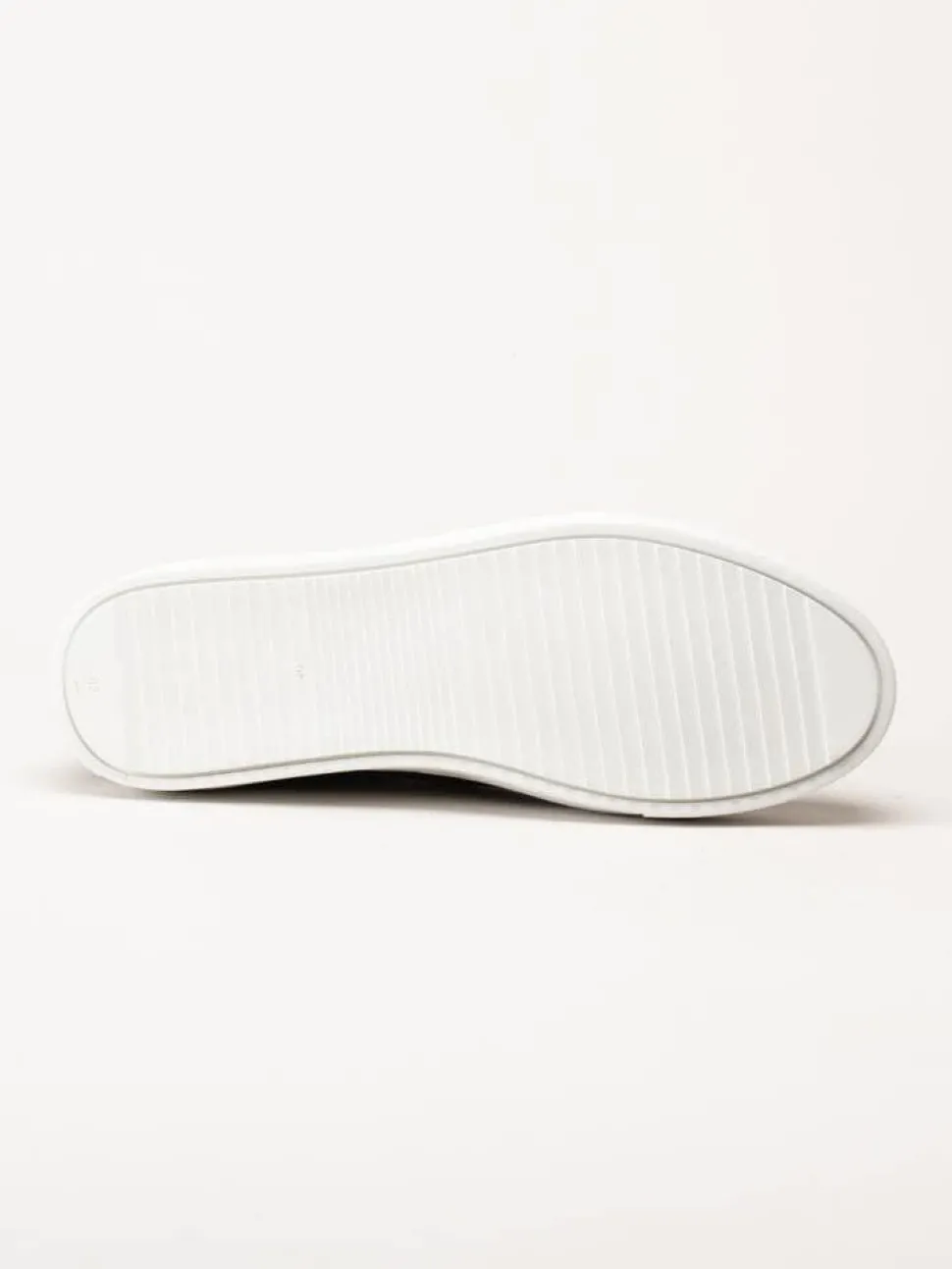 Strömberg - Arezzo - Bruna sneakers i skinn
