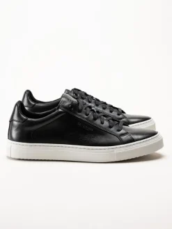 Strömberg - Arezzo - Svarta sneakers i skinn