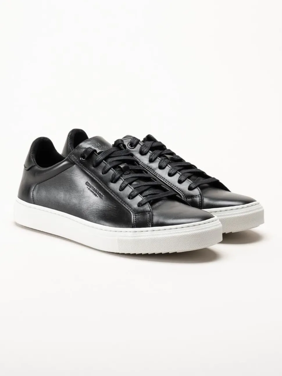 Strömberg - Arezzo - Svarta sneakers i skinn