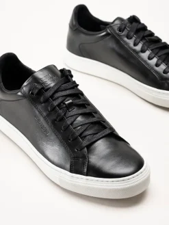 Strömberg - Arezzo - Svarta sneakers i skinn