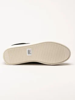 Strömberg - Arezzo - Svarta sneakers i mocka
