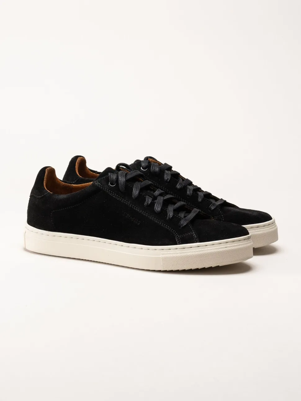Strömberg - Arezzo - Svarta sneakers i mocka