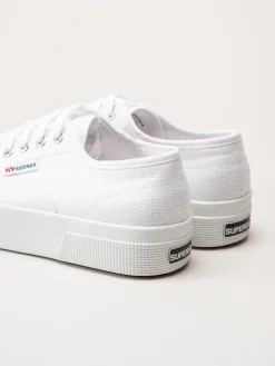 Superga - 2740 Platform - Vita platåsneakers i textil
