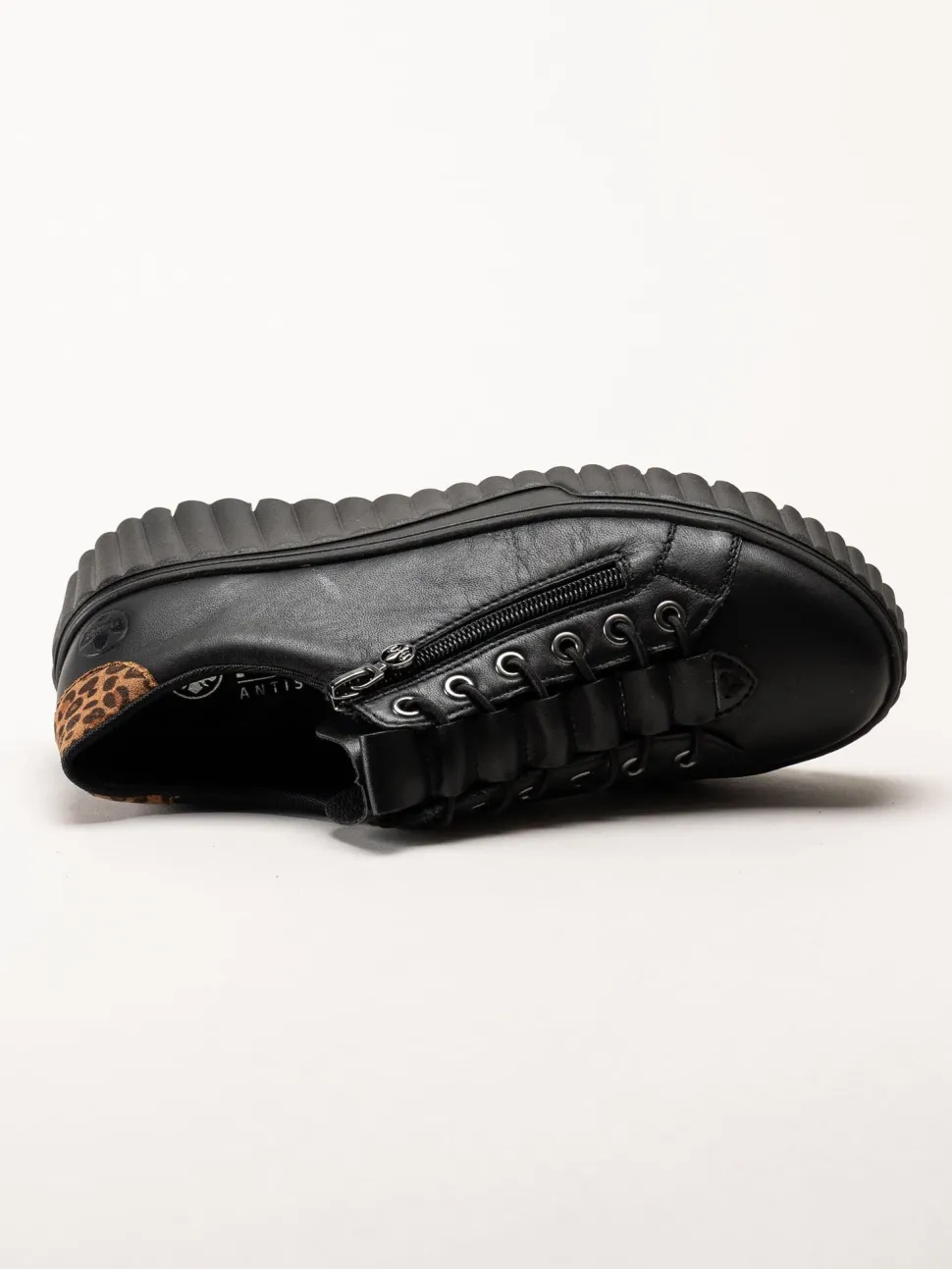 Svarta sneakers i skinn