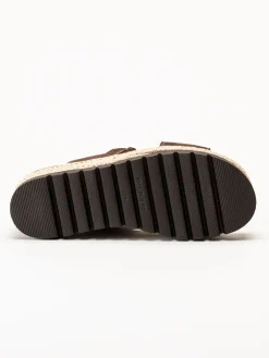 Sweeks - Sonja Cross - Mörkbruna sandaler i mocka