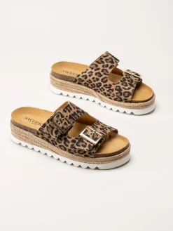 Sweeks - Sonja - Leopardmönstrade slip in sandaler i mocka