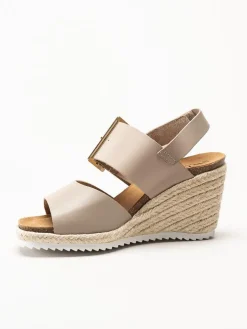 Sweeks - Tyra - Beige kilklackade sandaletter i skinn