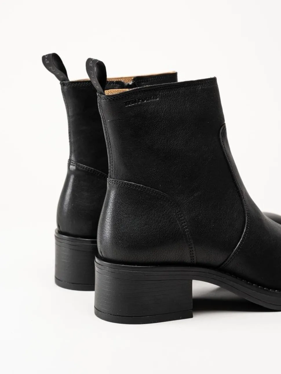Ten Points - Ingrid - Svarta boots i skinn